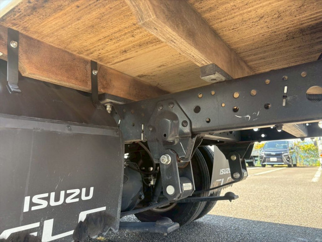 いすゞ エルフ 小型 平ボディ 2TG-NJR88AF(89269) 17枚目