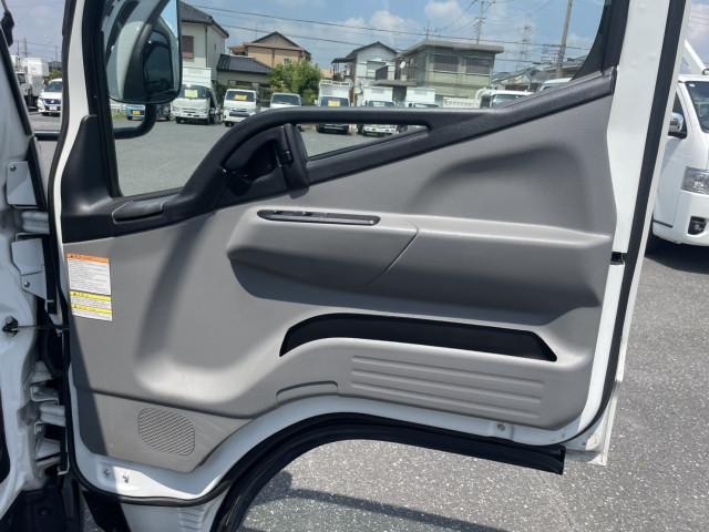 三菱ふそう キャンター 小型 平ボディ 2RG-FEAV0(89279) 17枚目