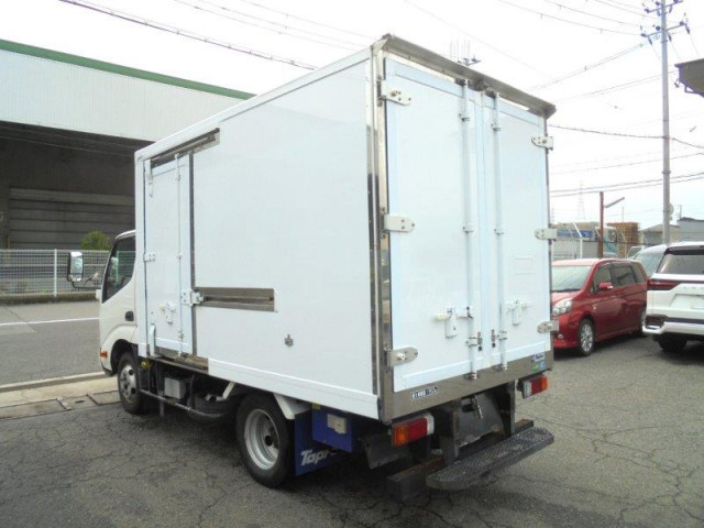 日野 デュトロ 小型 冷凍冷蔵バン 2RG-XZC605M(89286) 4枚目