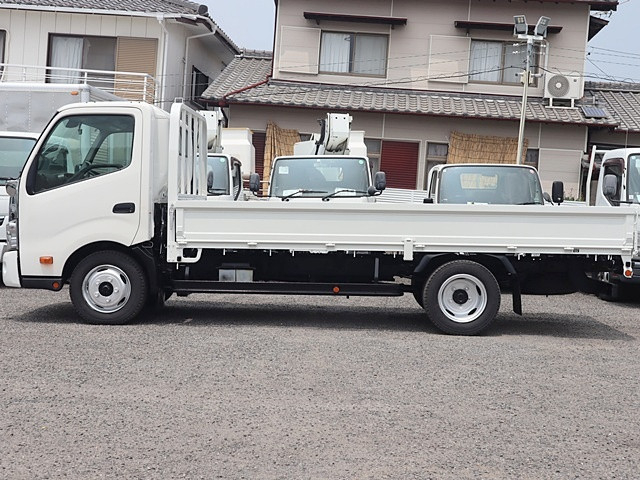 トヨタ トヨエース 小型 平ボディ TKG-XZU710(89298) 9枚目