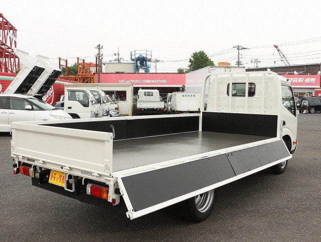 トヨタ トヨエース 小型 平ボディ 2RG-XZU655(89300) 9枚目