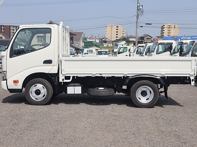 トヨタ トヨエース 小型 平ボディ TKG-XZU605(89339) 9枚目
