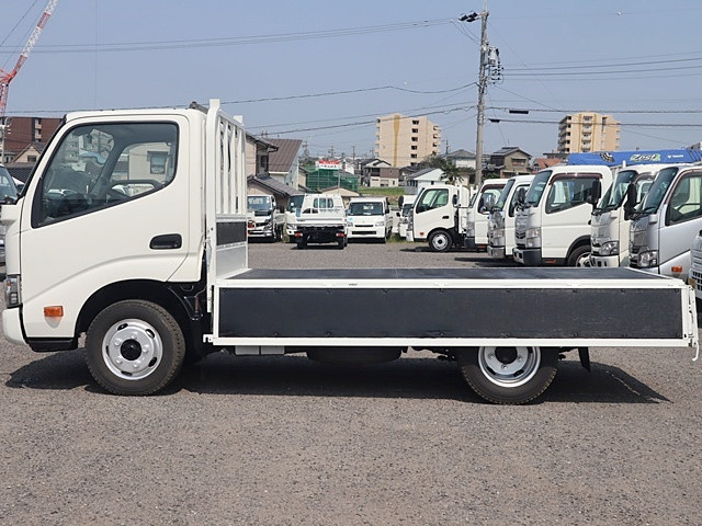 トヨタ トヨエース 小型 平ボディ TKG-XZU605(89339) 13枚目