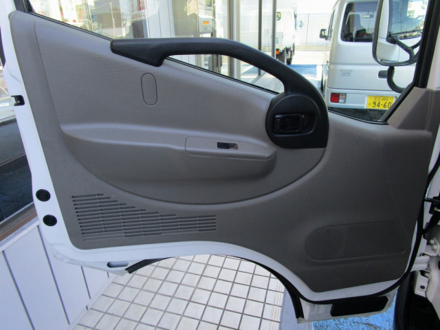 日産自動車 アトラス 小型 平ボディ CBF-SQ2F24(89340) 29枚目
