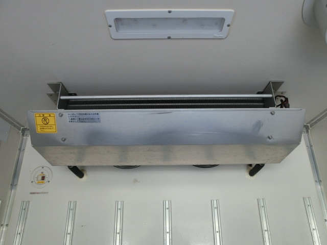 いすゞ エルフ 小型 冷凍冷蔵バン TPG-NLR85AN(89342) 26枚目
