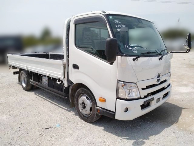 日野 デュトロ 小型 平ボディ 2RG-XZU710M(89351) 4枚目