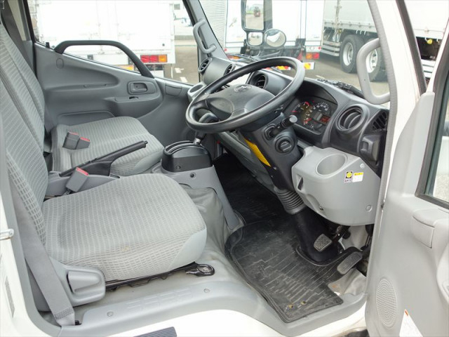Toyota dyna Small Aluminium box body TPG-XZC605(89380) 26枚目