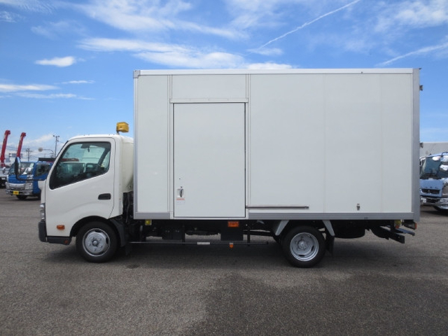 トヨタ ダイナ 小型 アルミバン TKG-XZU710(89392) 9枚目