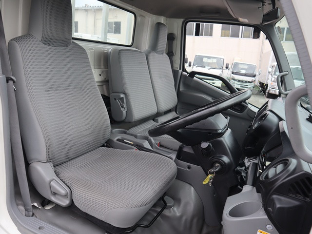 トヨタ トヨエース 小型 平ボディ TPG-XZU722(89464) 31枚目