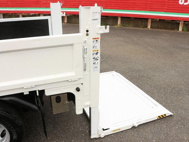 三菱ふそう キャンター 小型 平ボディ TPG-FBA20(89476) 27枚目