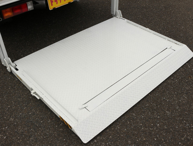 三菱ふそう キャンター 小型 平ボディ TPG-FBA20(89476) 28枚目