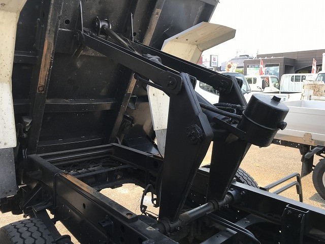いすゞ フォワード 中型 土砂ダンプ 2RG-FRR90S1(89484) 30枚目