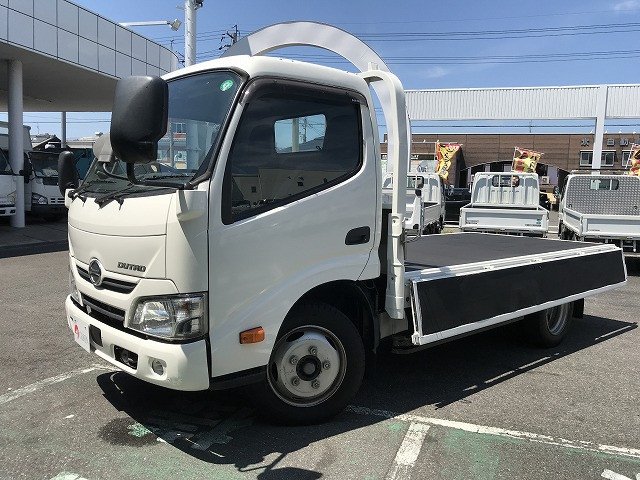 日野 デュトロ 小型 平ボディ TKG-XZU645M(89485) 9枚目