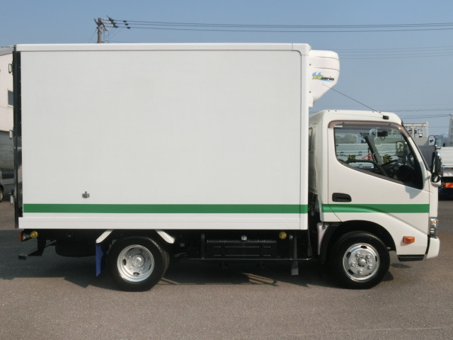 日野 デュトロ 小型 冷凍冷蔵バン TKG-XZC605M(89510) 2枚目