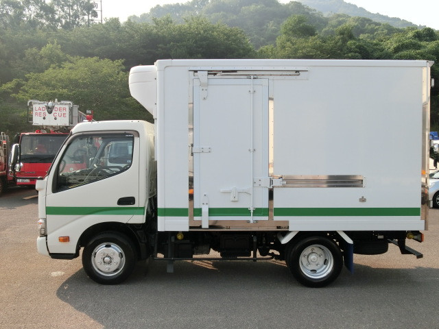 日野 デュトロ 小型 冷凍冷蔵バン TKG-XZC605M(89510) 6枚目