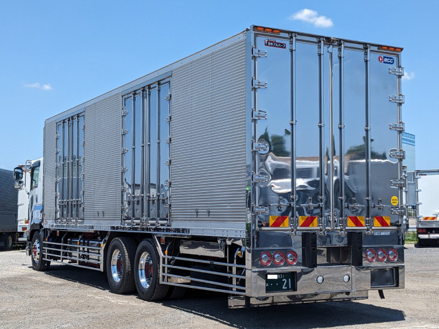 Isuzu giga Large Freezer box_body QPG-CYY77B(89513) 4枚目
