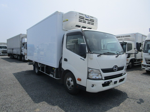 日野 デュトロ 小型 冷凍冷蔵バン TKG-XZU712M(89520) 2枚目