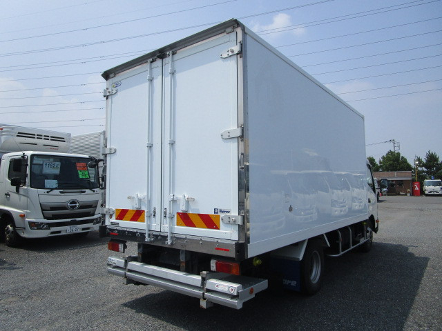 日野 デュトロ 小型 冷凍冷蔵バン TKG-XZU712M(89520) 4枚目