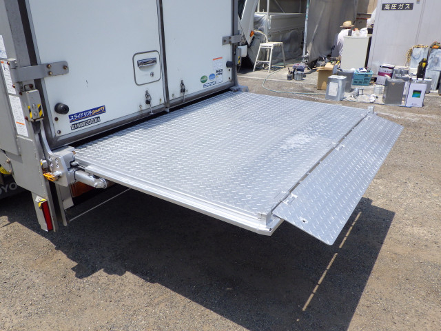 Toyota dyna Small Aluminium box body TPG-XZU605(89535) 28枚目