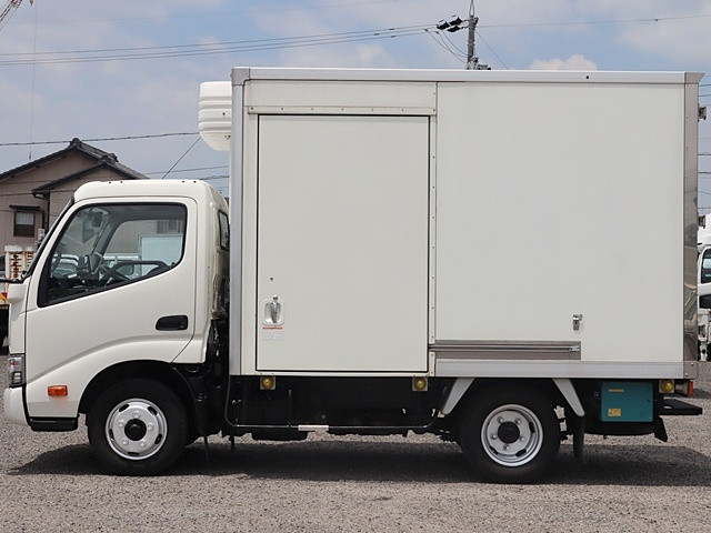 トヨタ ダイナ 小型 冷凍冷蔵バン TPG-XZU605(89549) 9枚目