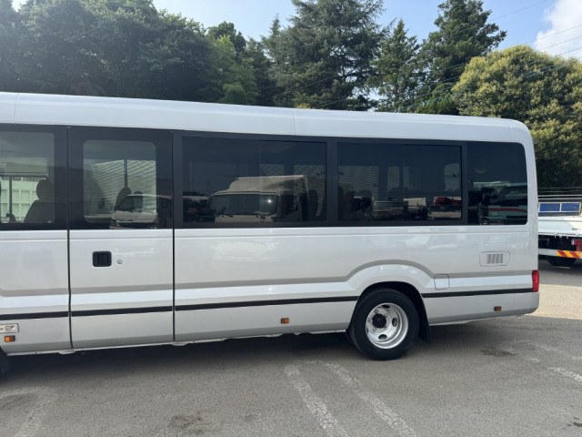 トヨタ コースター 中型 バス SKG-XZB70(89557) 7枚目