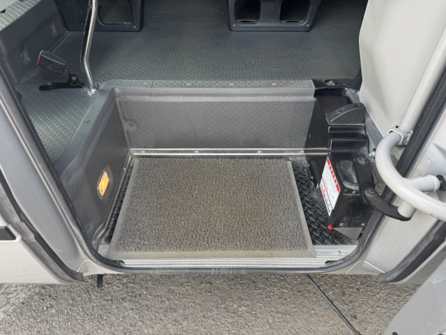 トヨタ コースター 中型 バス SKG-XZB70(89557) 11枚目