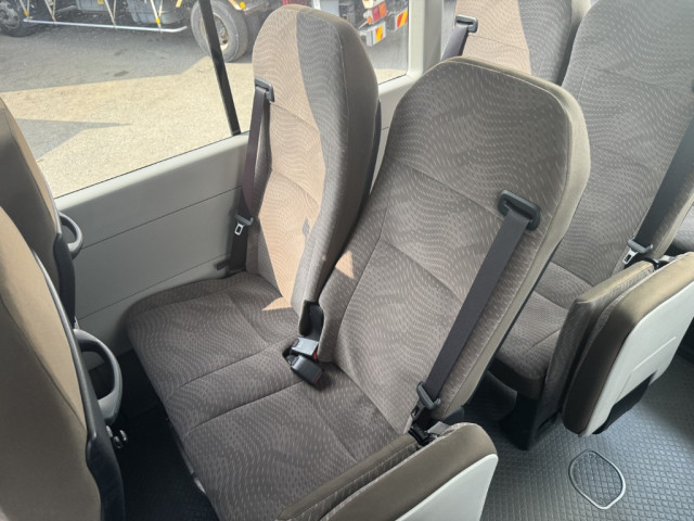 トヨタ コースター 中型 バス SKG-XZB70(89557) 14枚目
