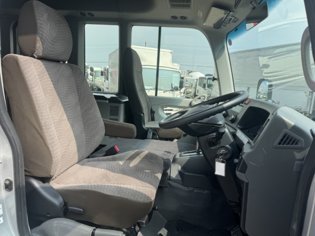 トヨタ コースター 中型 バス SKG-XZB70(89557) 19枚目
