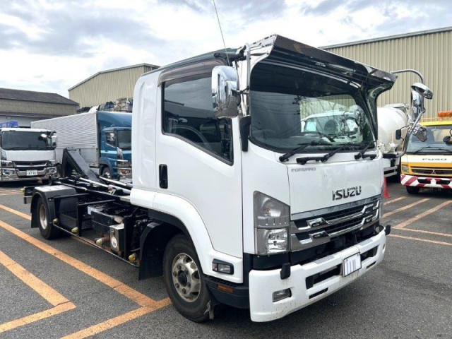 いすゞ フォワード 中型 コンテナ専用車 2RG-FRR90S2(89561) 6枚目
