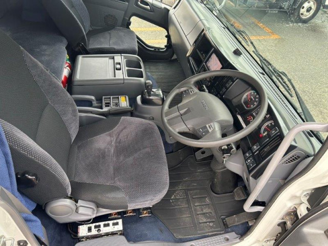 いすゞ フォワード 中型 コンテナ専用車 2RG-FRR90S2(89561) 28枚目