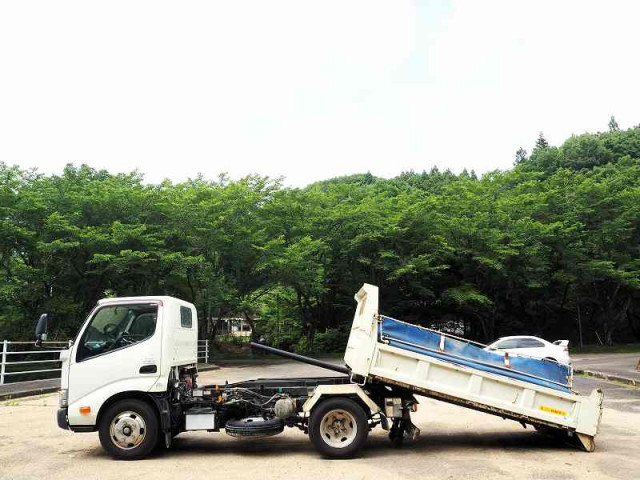 日野 デュトロ 小型 土砂ダンプ TKG-XZU620T(89581) 2枚目