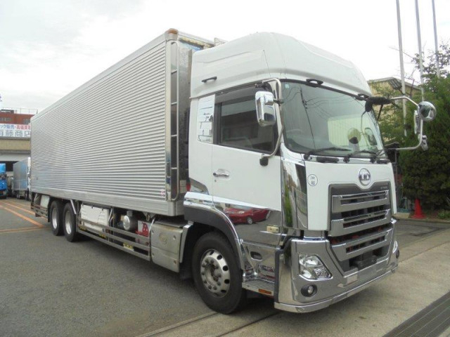 UDトラックス（日産） クオン 大型 冷凍冷蔵バン 2PG-CD5CA(89584) 2枚目