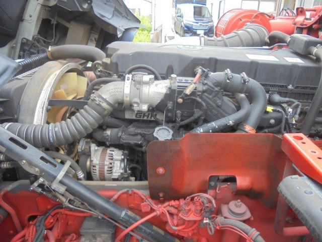 UDトラックス（日産） クオン 大型 冷凍冷蔵バン 2PG-CD5CA(89584) 18枚目