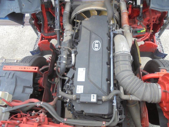 UDトラックス（日産） クオン 大型 冷凍冷蔵バン 2PG-CD5CA(89584) 20枚目