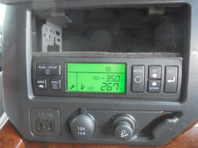 UDトラックス（日産） クオン 大型 冷凍冷蔵バン 2PG-CD5CA(89584) 24枚目