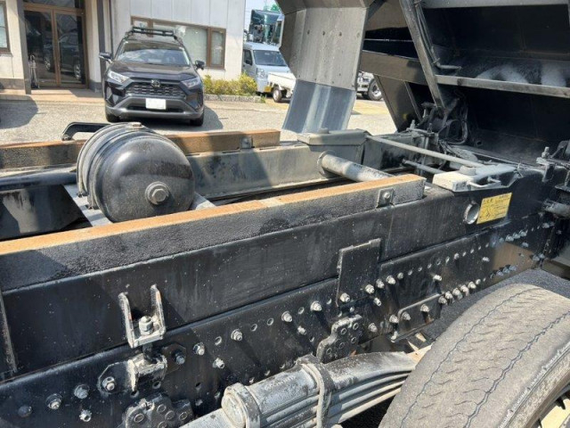 日野 プロフィア 大型 土砂ダンプ 2DG-FS1AJA(89587) 16枚目