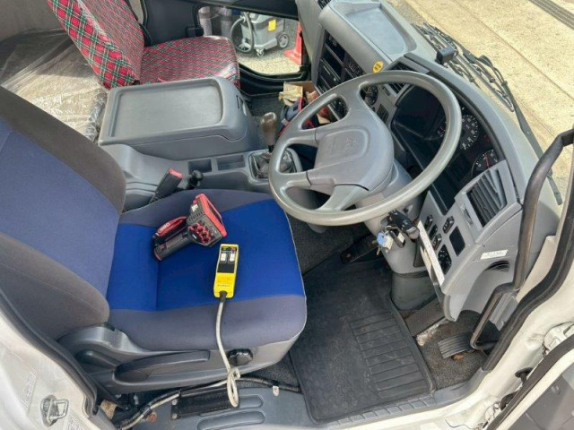 三菱ふそう ファイター 増トン コンテナ専用車 QKG-FK62FZ(89594) 27枚目