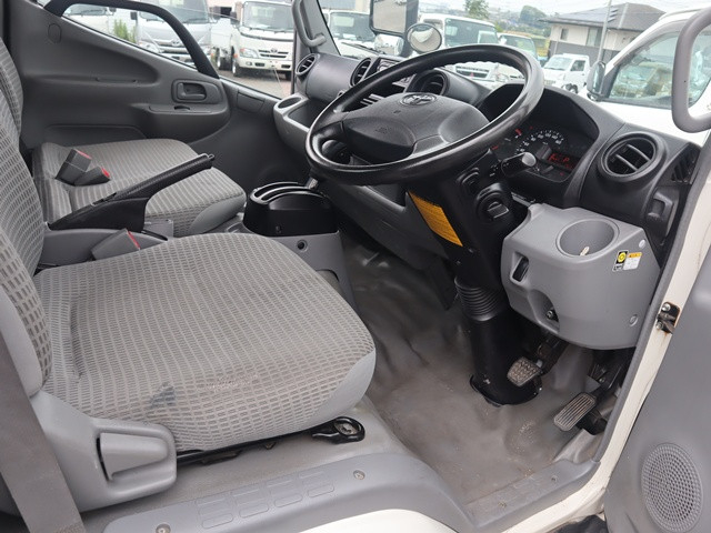 トヨタ ダイナ 小型 平ボディ TPG-XZU605(89599) 30枚目
