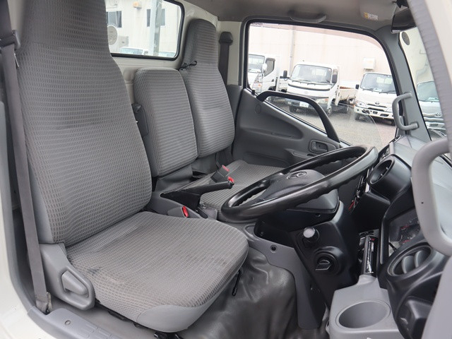 トヨタ ダイナ 小型 平ボディ TPG-XZU605(89599) 31枚目