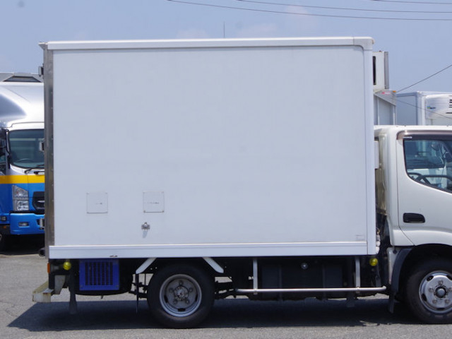 日野 デュトロ 小型 冷凍冷蔵バン TKG-XZC605M(89610) 19枚目