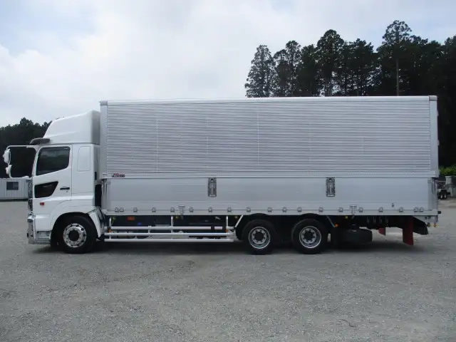 日野 プロフィア 小型 アルミウィング 2DG-FQ1AJG(89614) 8枚目
