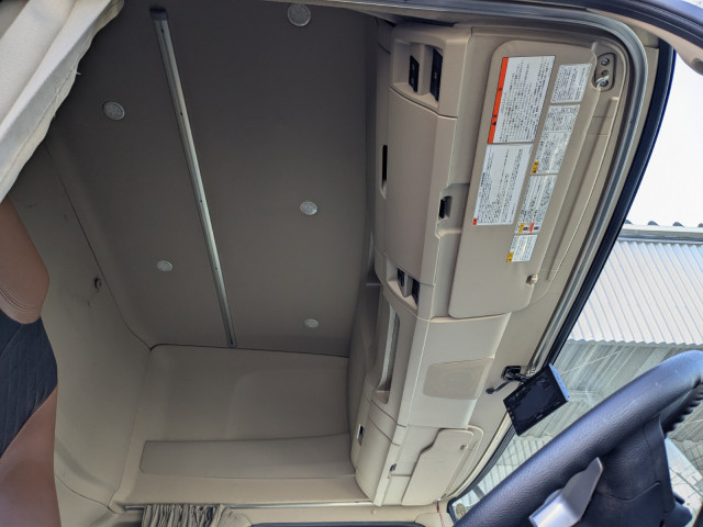 日野 プロフィア 大型 冷蔵冷凍バン 2DG-FR1AHC(108236) 24枚目