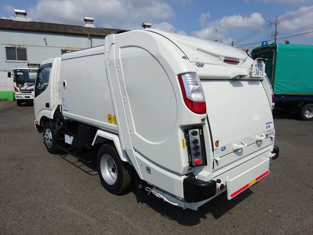トヨタ ダイナ 小型 塵芥車（プレス式） 2KG-XZU605A(89664) 3枚目