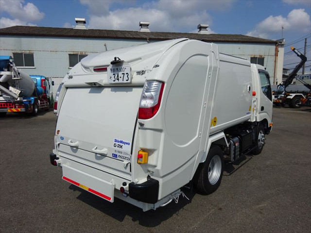 トヨタ ダイナ 小型 塵芥車（プレス式） 2KG-XZU605A(89664) 4枚目