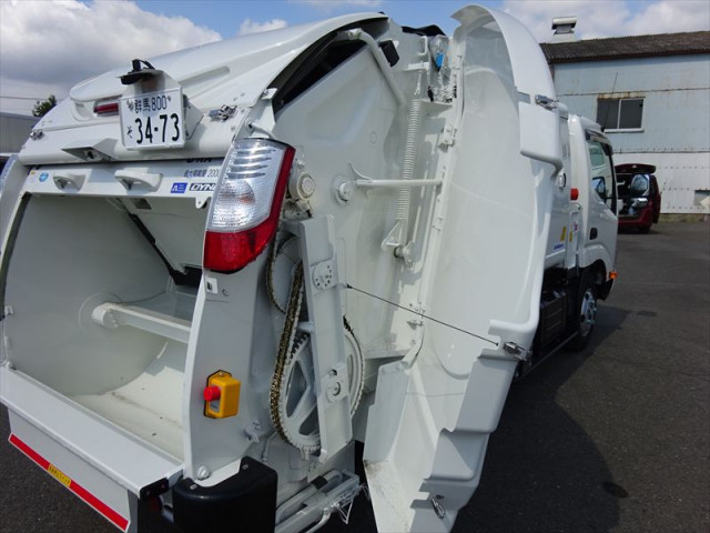 トヨタ ダイナ 小型 塵芥車（プレス式） 2KG-XZU605A(89664) 13枚目