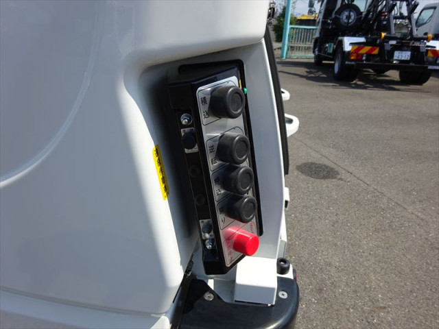 トヨタ ダイナ 小型 塵芥車（プレス式） 2KG-XZU605A(89664) 17枚目