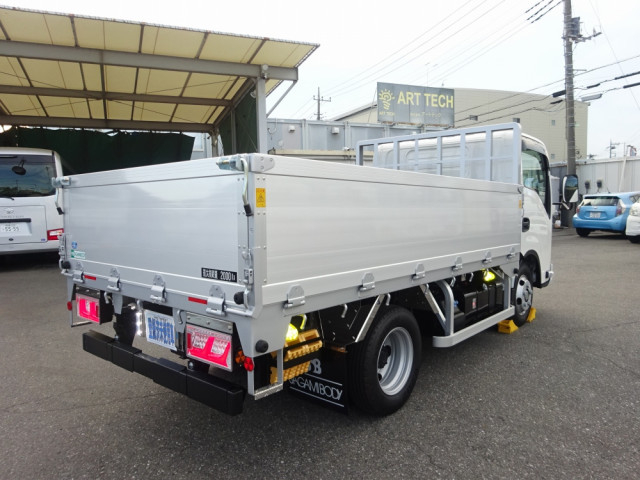 UDトラックス（日産） カゼット 小型 平ボディ 2RG-BJR88AM(89667) 2枚目