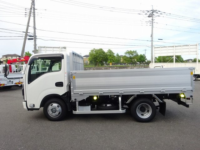 UDトラックス（日産） カゼット 小型 平ボディ 2RG-BJR88AM(89667) 15枚目