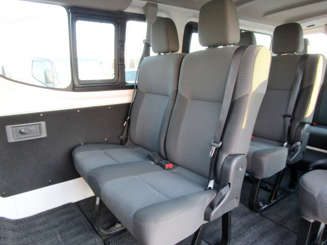 日産自動車 キャラバン 小型 バス CBA-KS2E26(89697) 8枚目