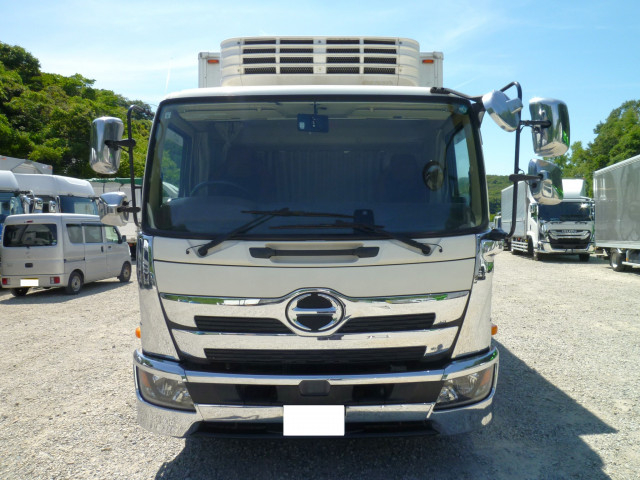 日野 レンジャー 中型 冷凍冷蔵バン 2KG-FD2ABG(89699) 2枚目
